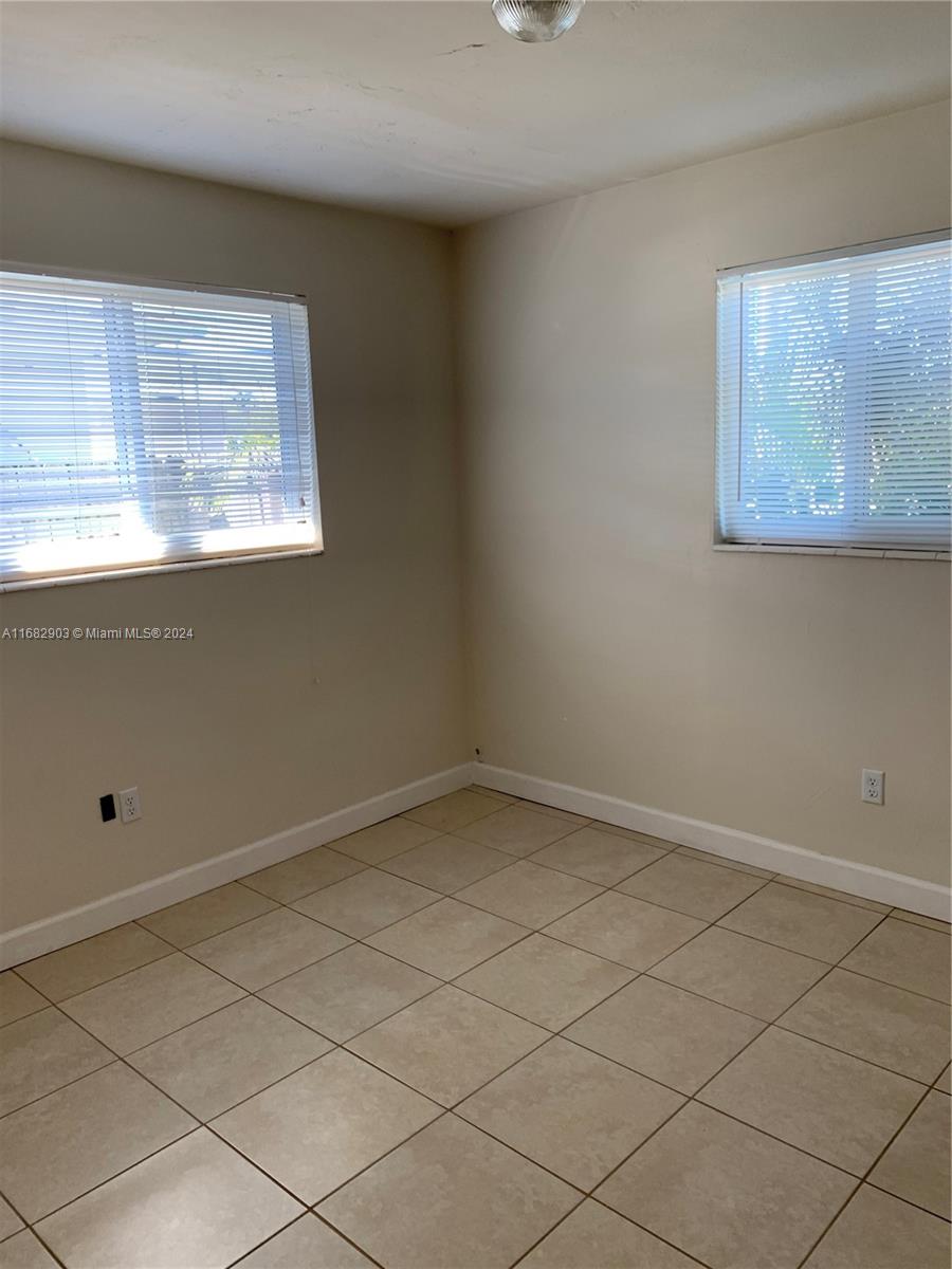 HIALEAH 17TH ADDN REV & A - Residential Lease