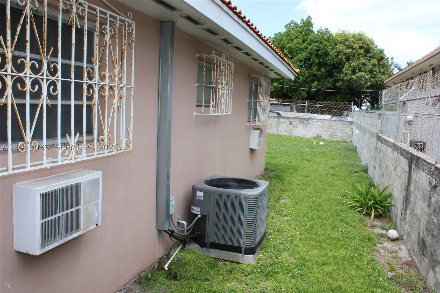 RIVERSIDE FARMS - Residential Income