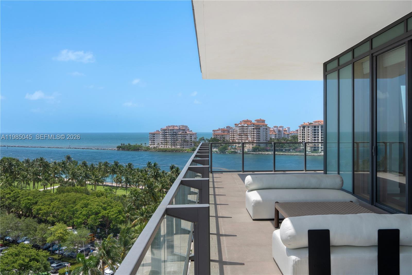APOGEE CONDO - Residential