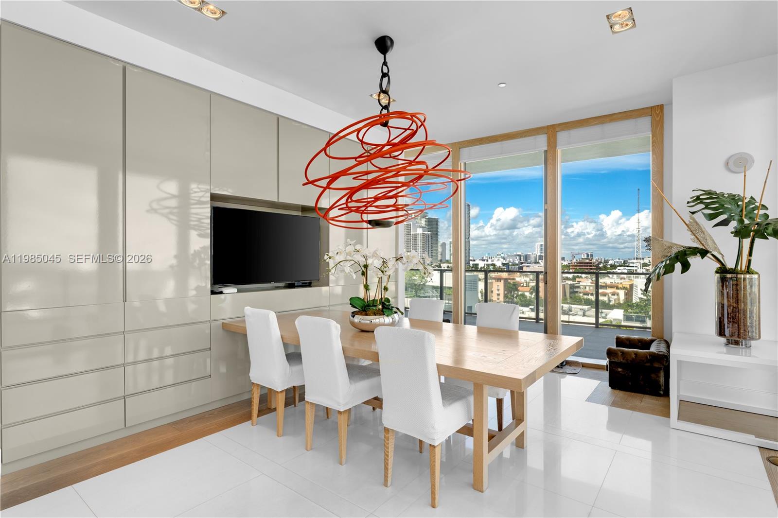 APOGEE CONDO - Residential