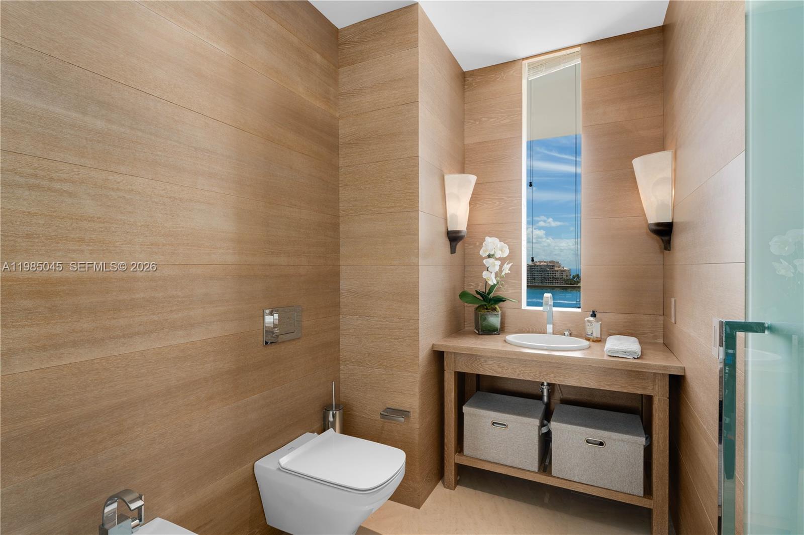 APOGEE CONDO - Residential