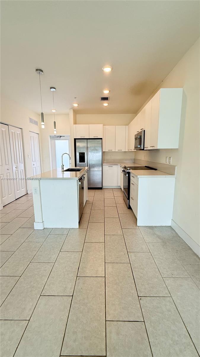 DOWNTOWN DORAL SOUTH PHAS - Residential