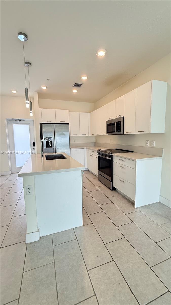 DOWNTOWN DORAL SOUTH PHAS - Residential