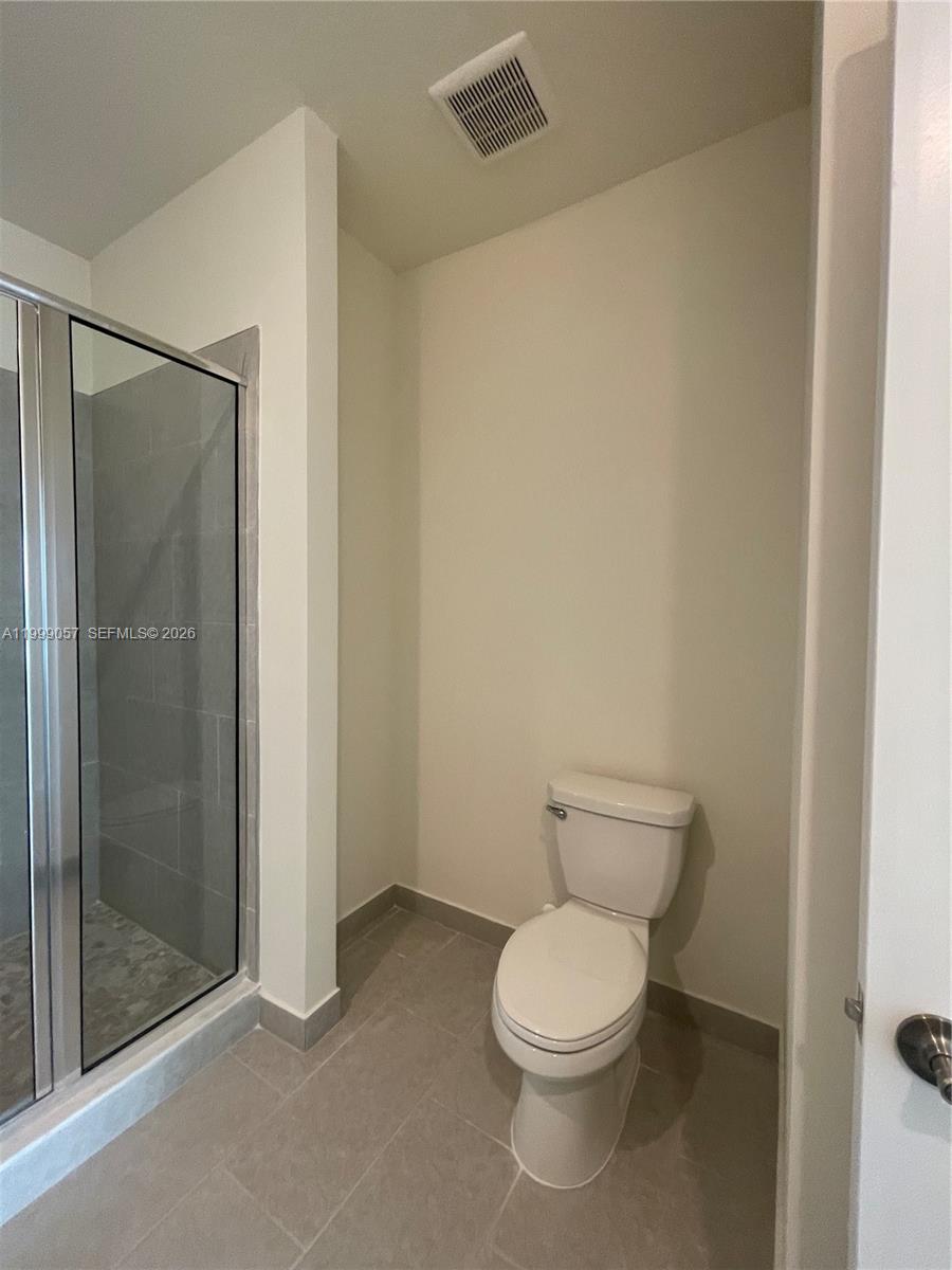 DOWNTOWN DORAL SOUTH PHAS - Residential