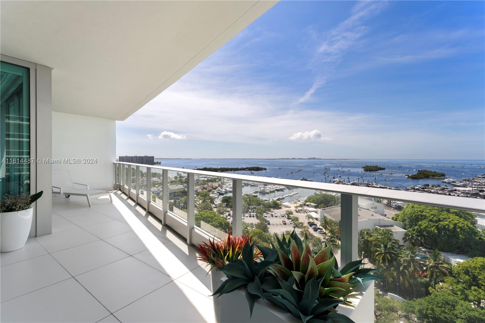 GROVENOR HOUSE CONDO - Residential