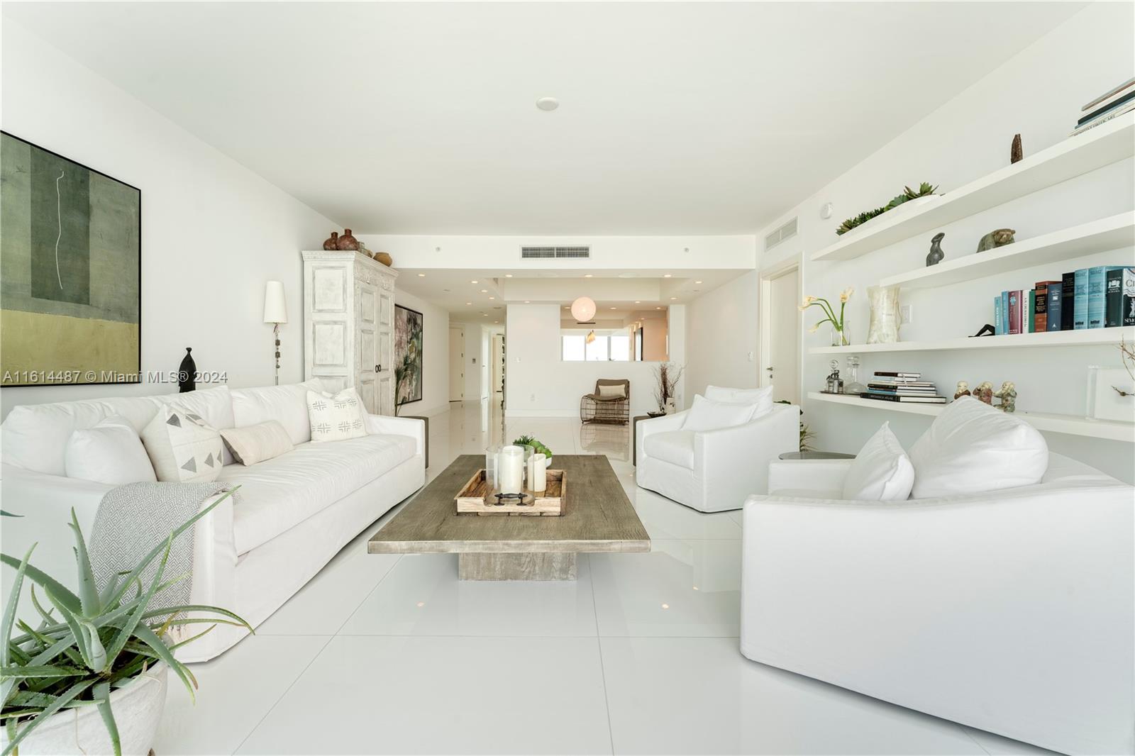 GROVENOR HOUSE CONDO - Residential