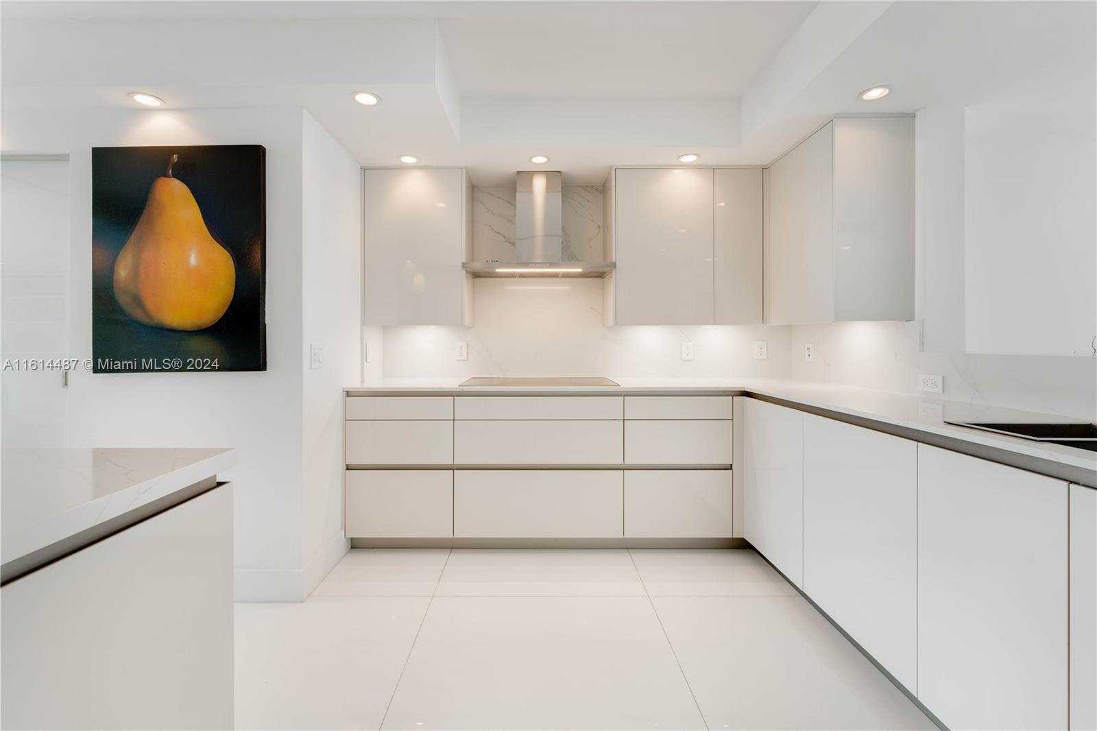 GROVENOR HOUSE CONDO - Residential