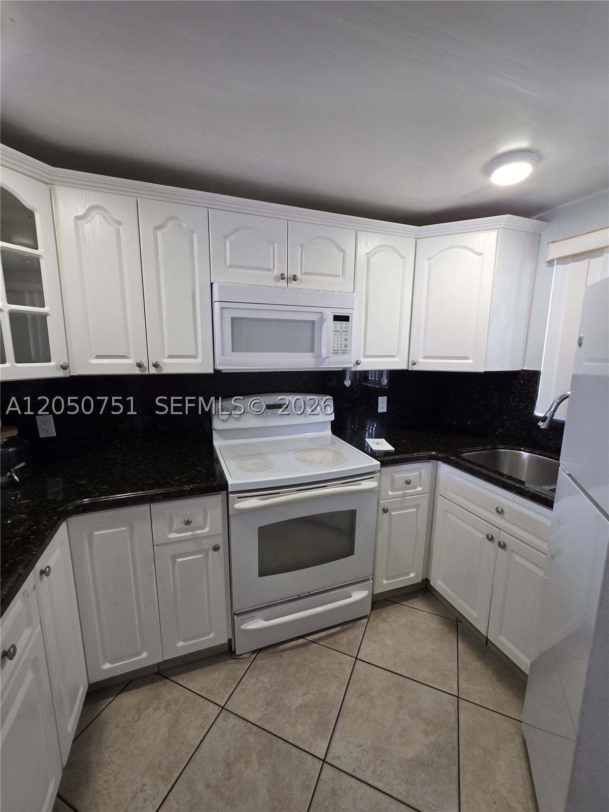 CASA DEL SOL CONDO - Residential Lease