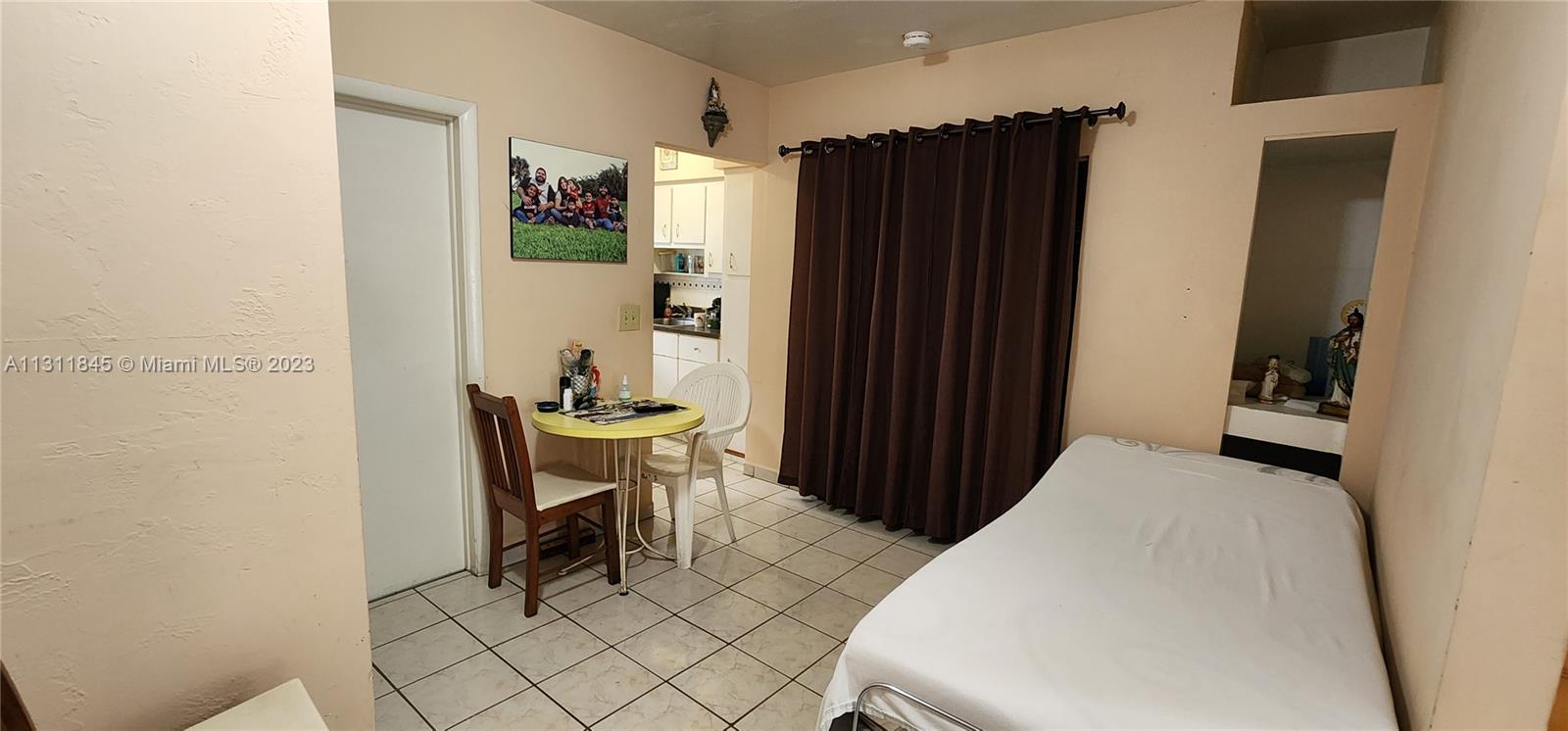 COLONY HOUSE CONDO - Residential