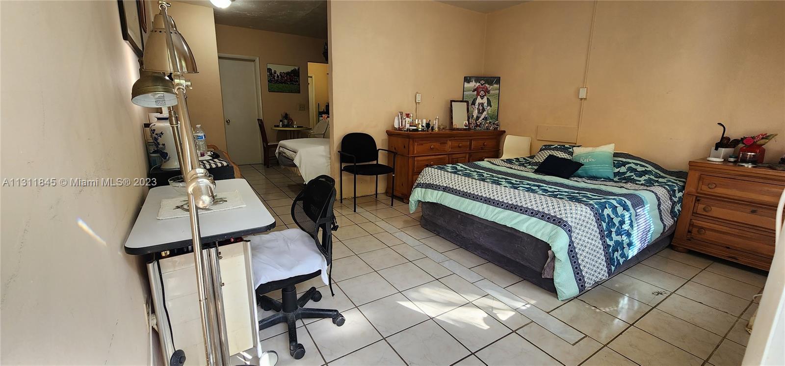 COLONY HOUSE CONDO - Residential