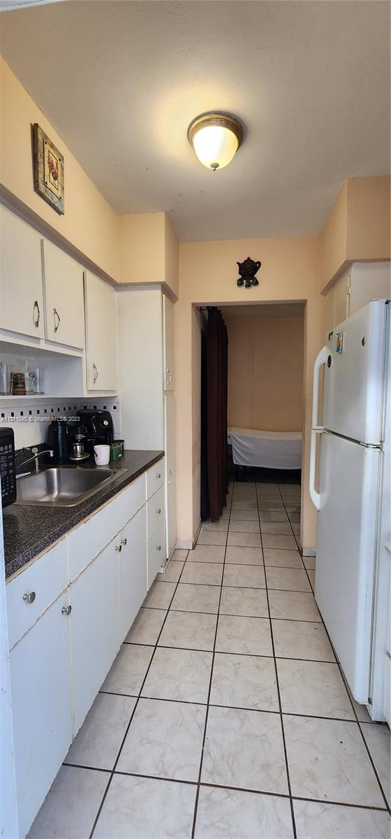 COLONY HOUSE CONDO - Residential