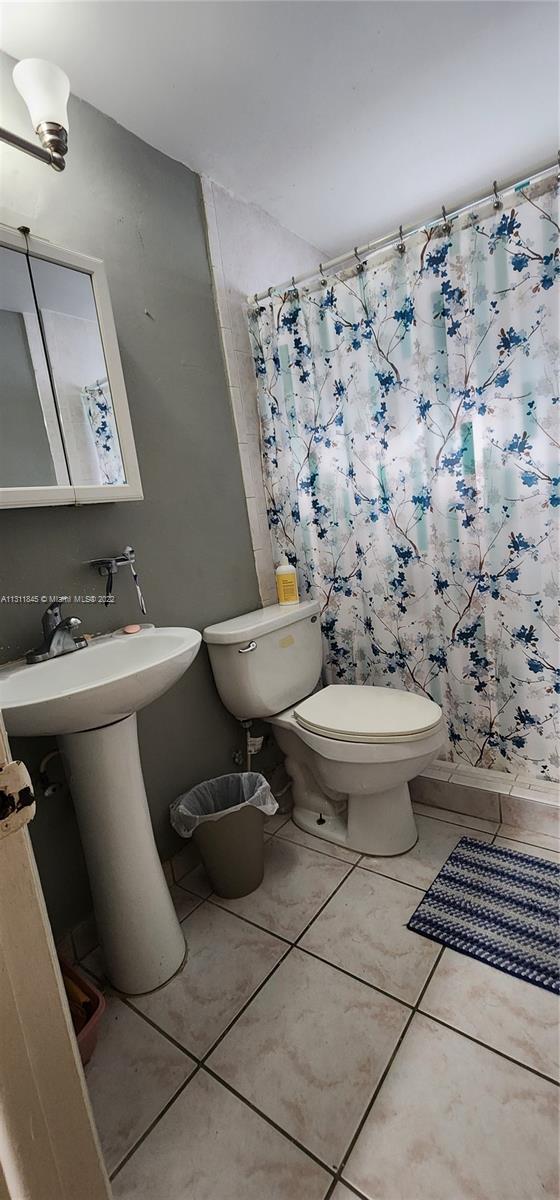 COLONY HOUSE CONDO - Residential
