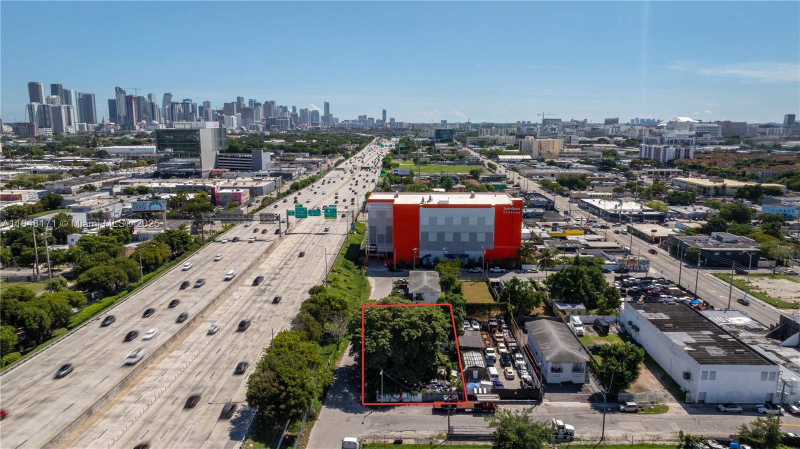 NORTHERN BLVD TRACK - Residential Income