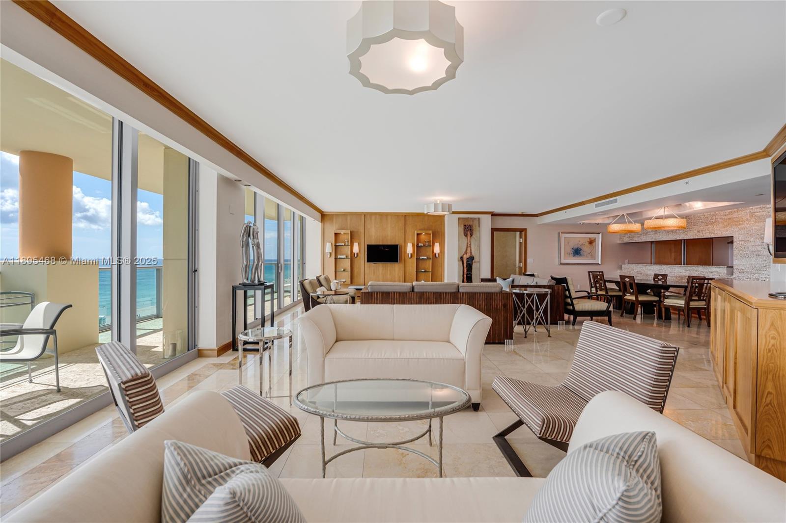 IL VILLAGGIO ON SOUTH BEA - Residential