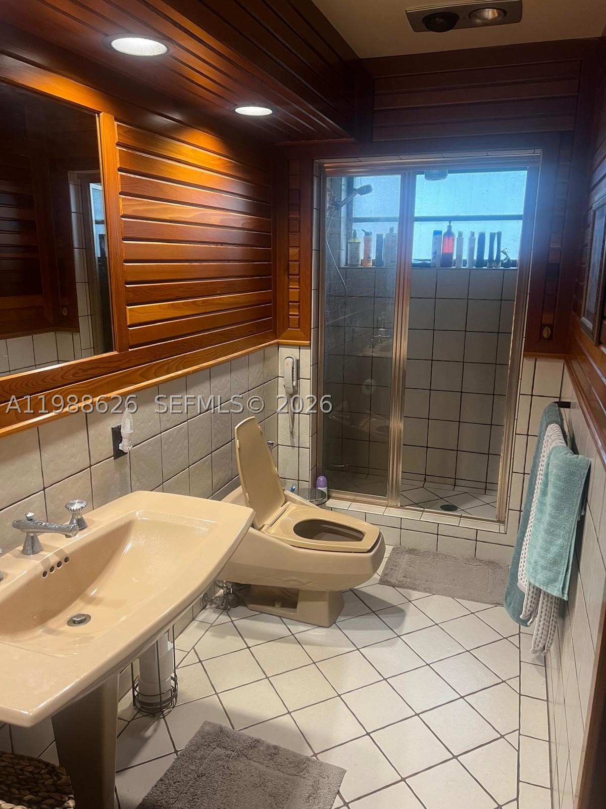 HIDEAWAY PINES SEC 1 - Residential