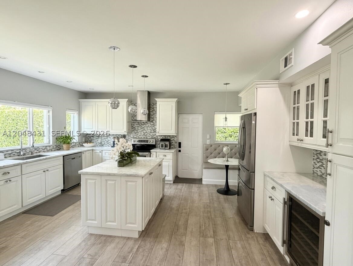 MIAMI SHORES SEC 3 - Residential