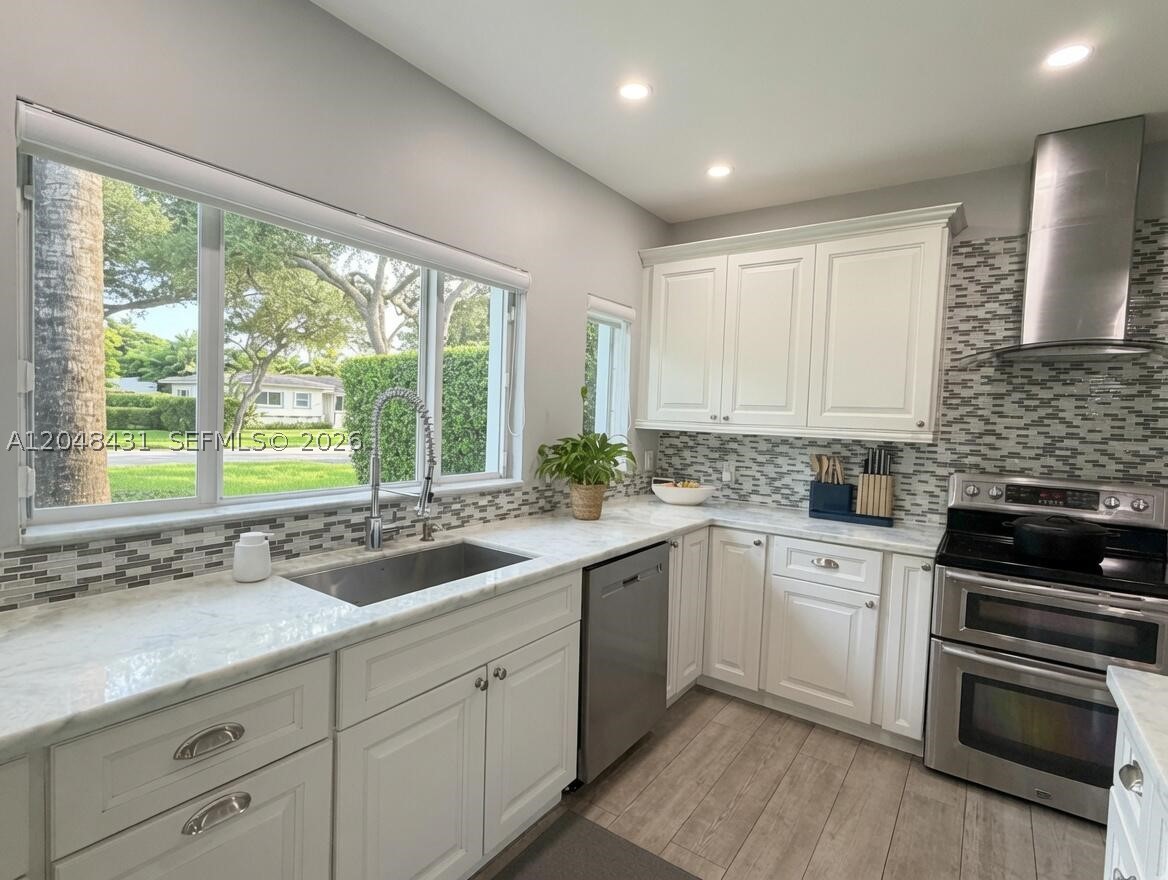 MIAMI SHORES SEC 3 - Residential