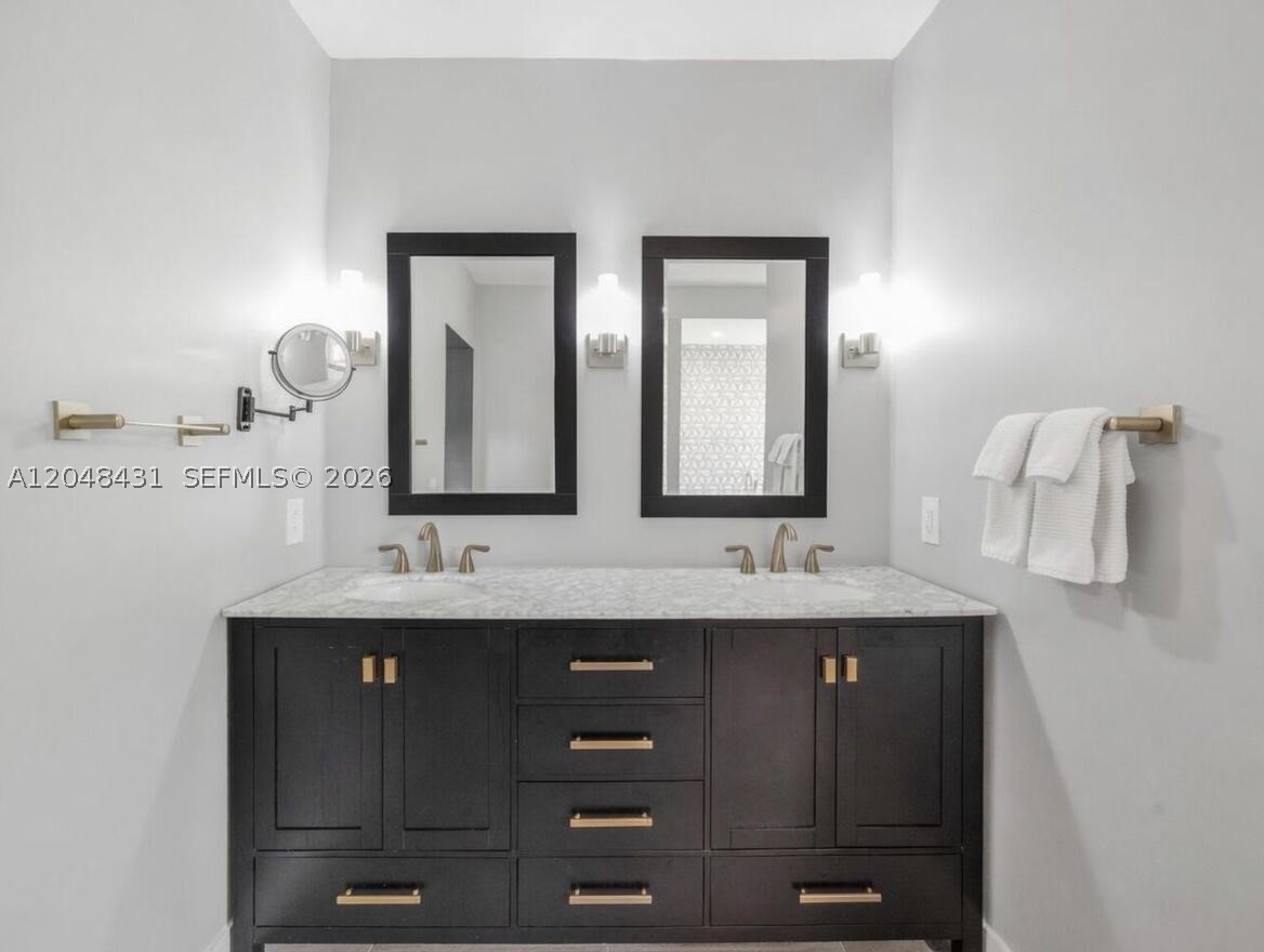 MIAMI SHORES SEC 3 - Residential