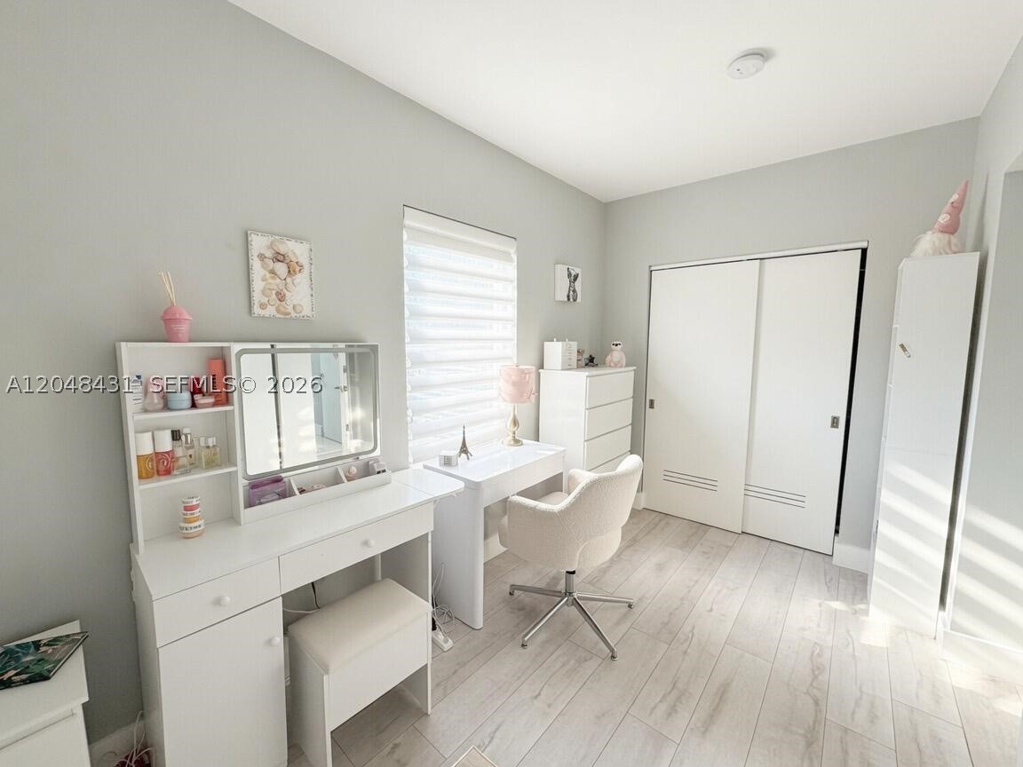 MIAMI SHORES SEC 3 - Residential