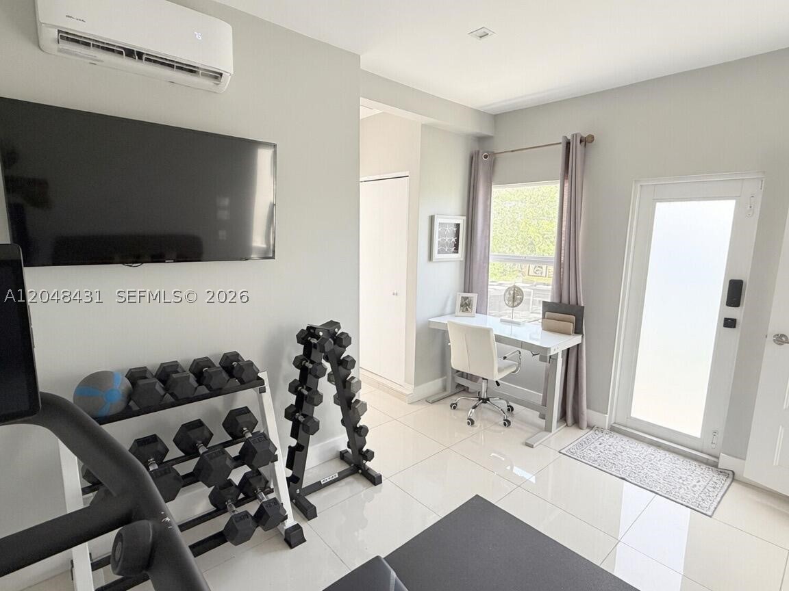 MIAMI SHORES SEC 3 - Residential