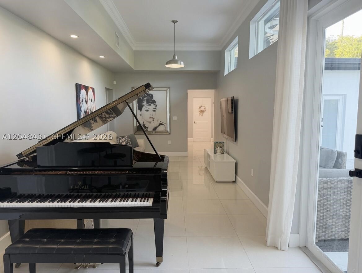 MIAMI SHORES SEC 3 - Residential