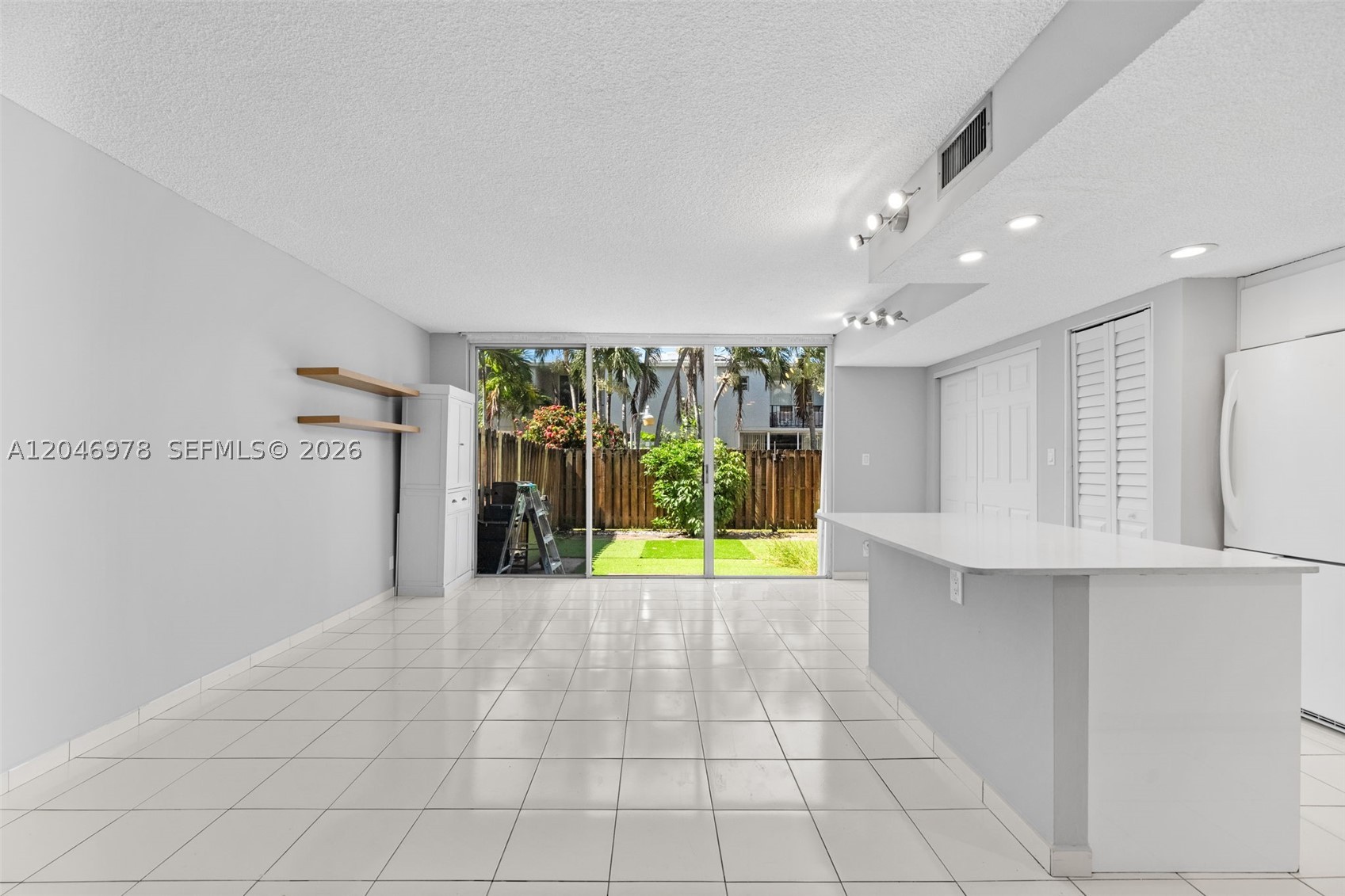 VENETIAN PARK III CONDO - Residential