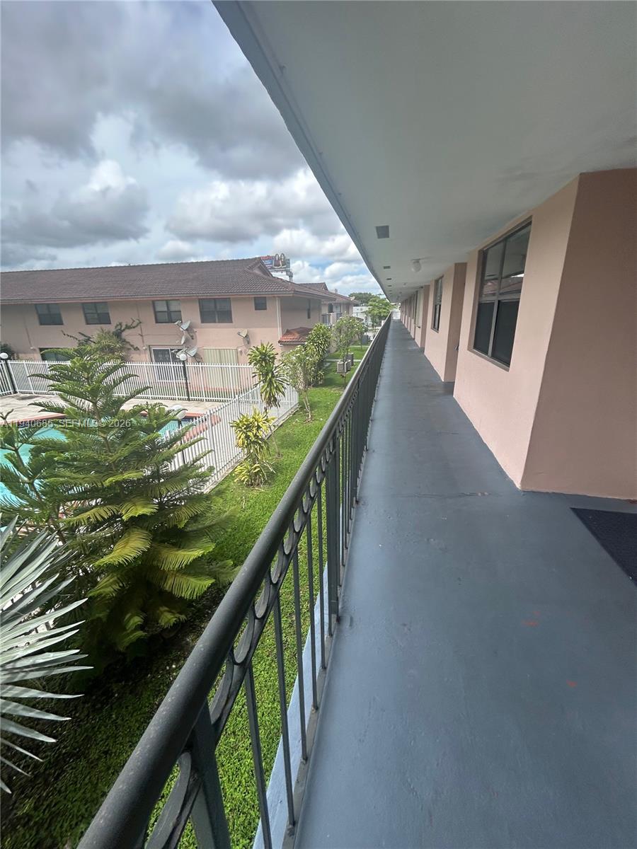 CONQUISTADOR PARK CONDO - Residential