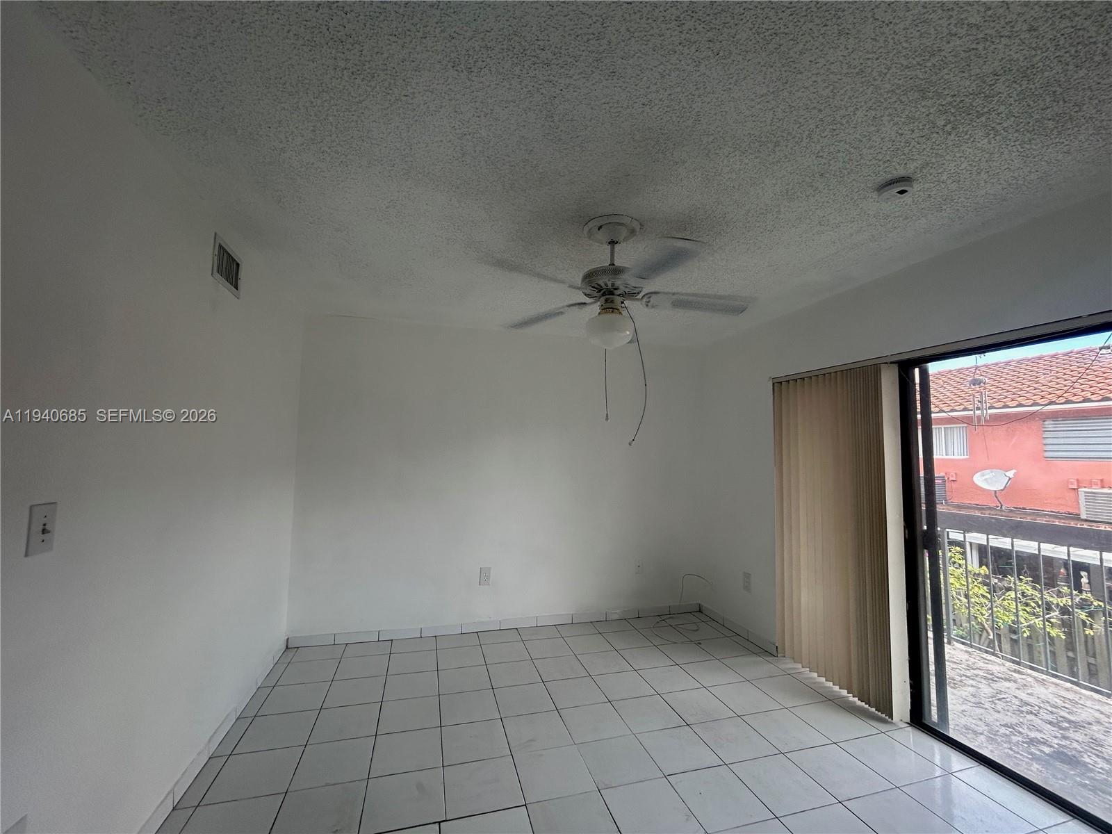 CONQUISTADOR PARK CONDO - Residential