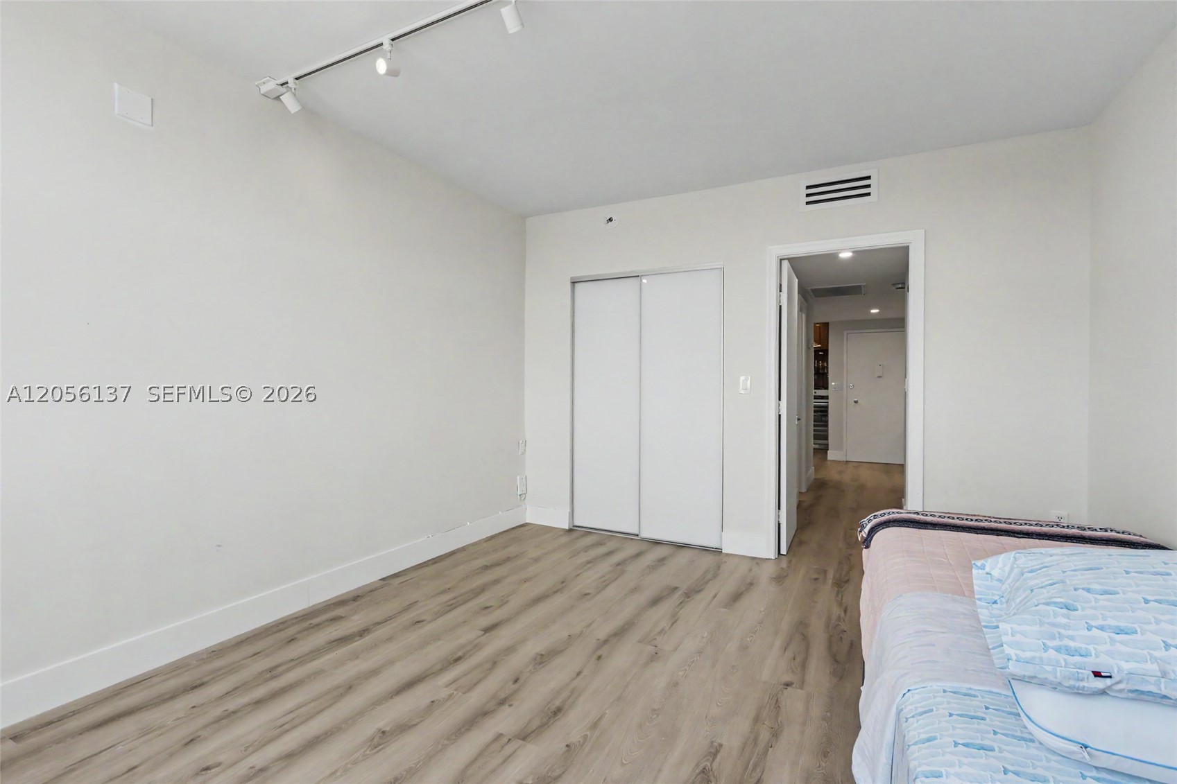ARLEN HOUSE WEST CONDO - Residential
