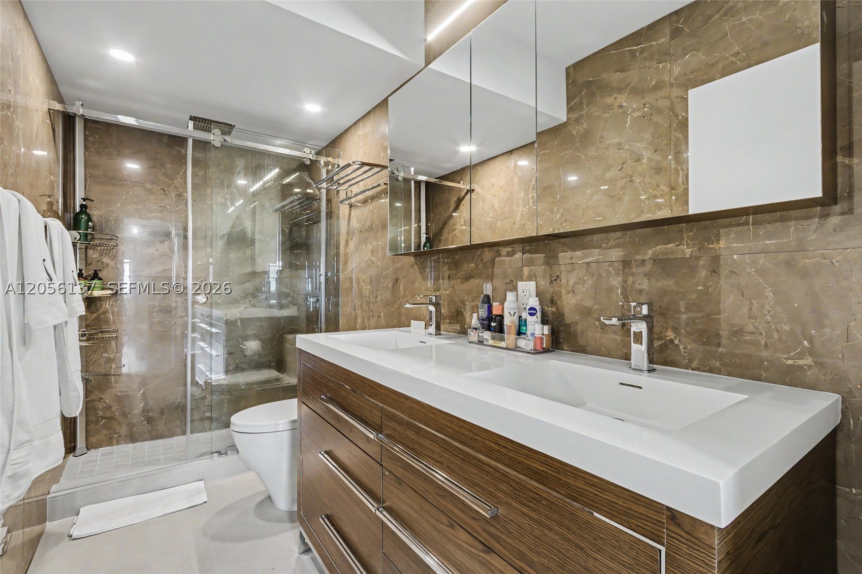 ARLEN HOUSE WEST CONDO - Residential