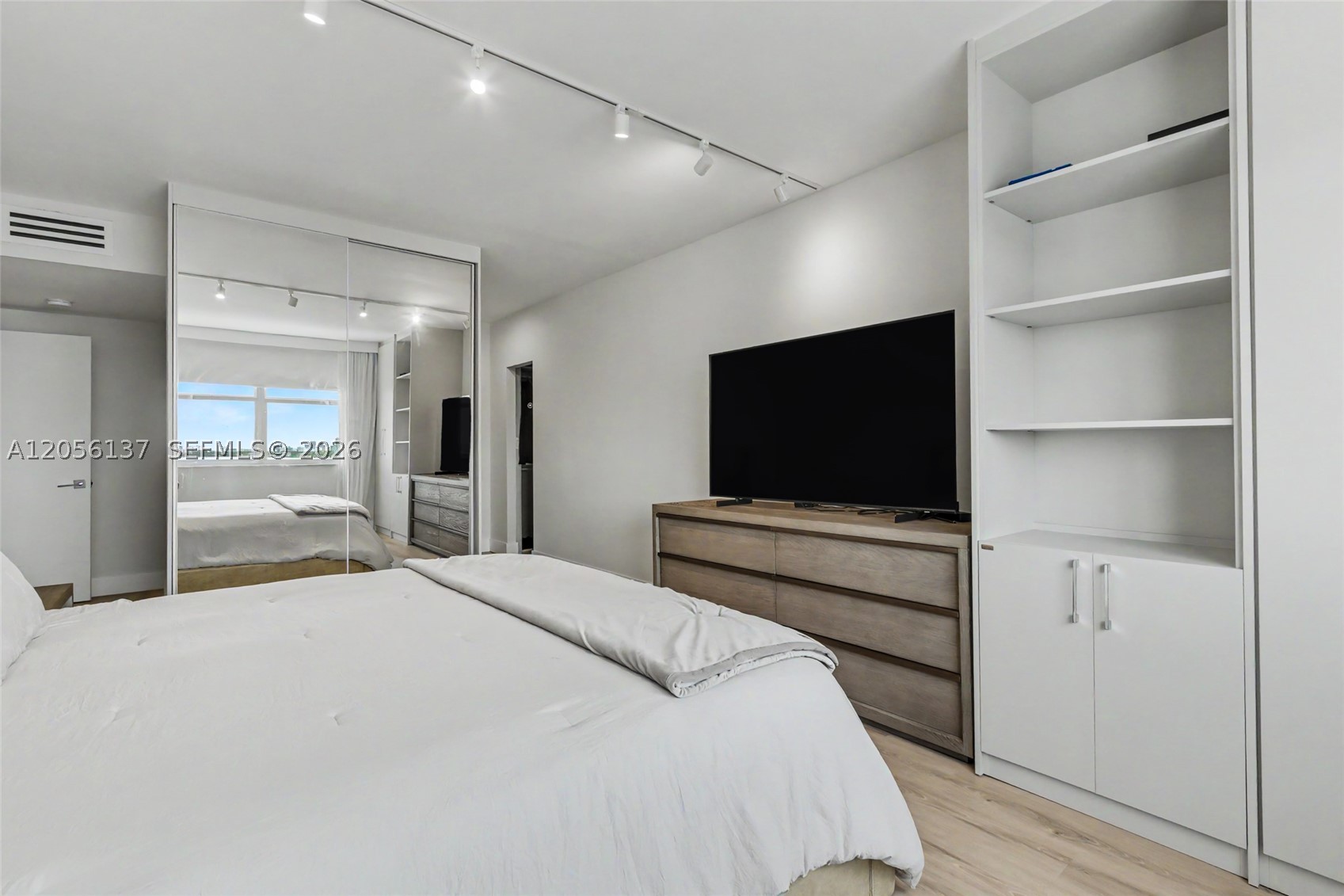 ARLEN HOUSE WEST CONDO - Residential