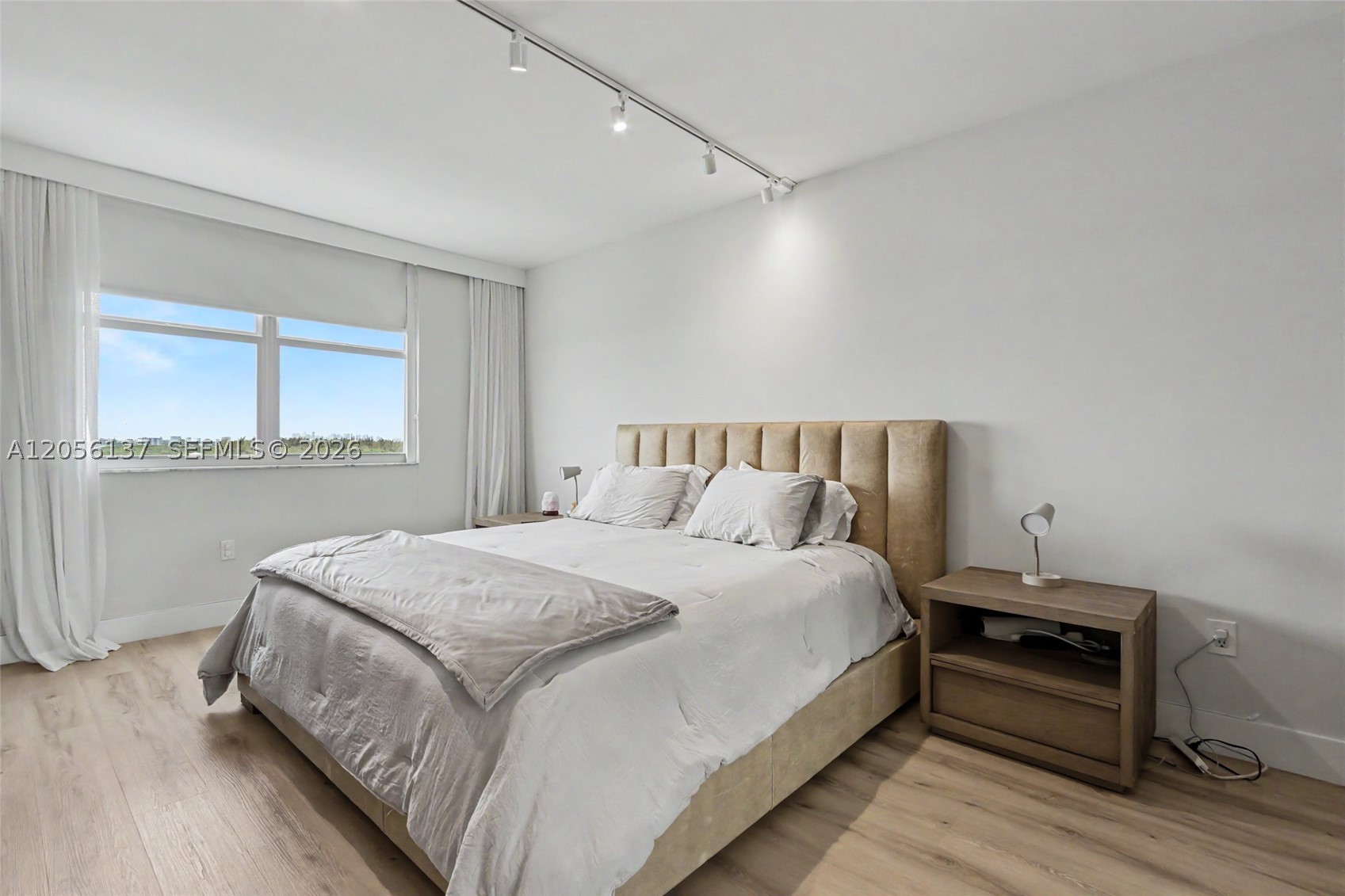 ARLEN HOUSE WEST CONDO - Residential
