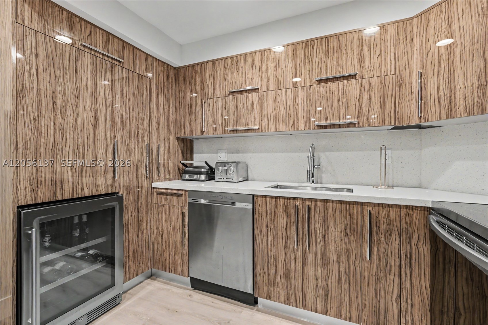 ARLEN HOUSE WEST CONDO - Residential