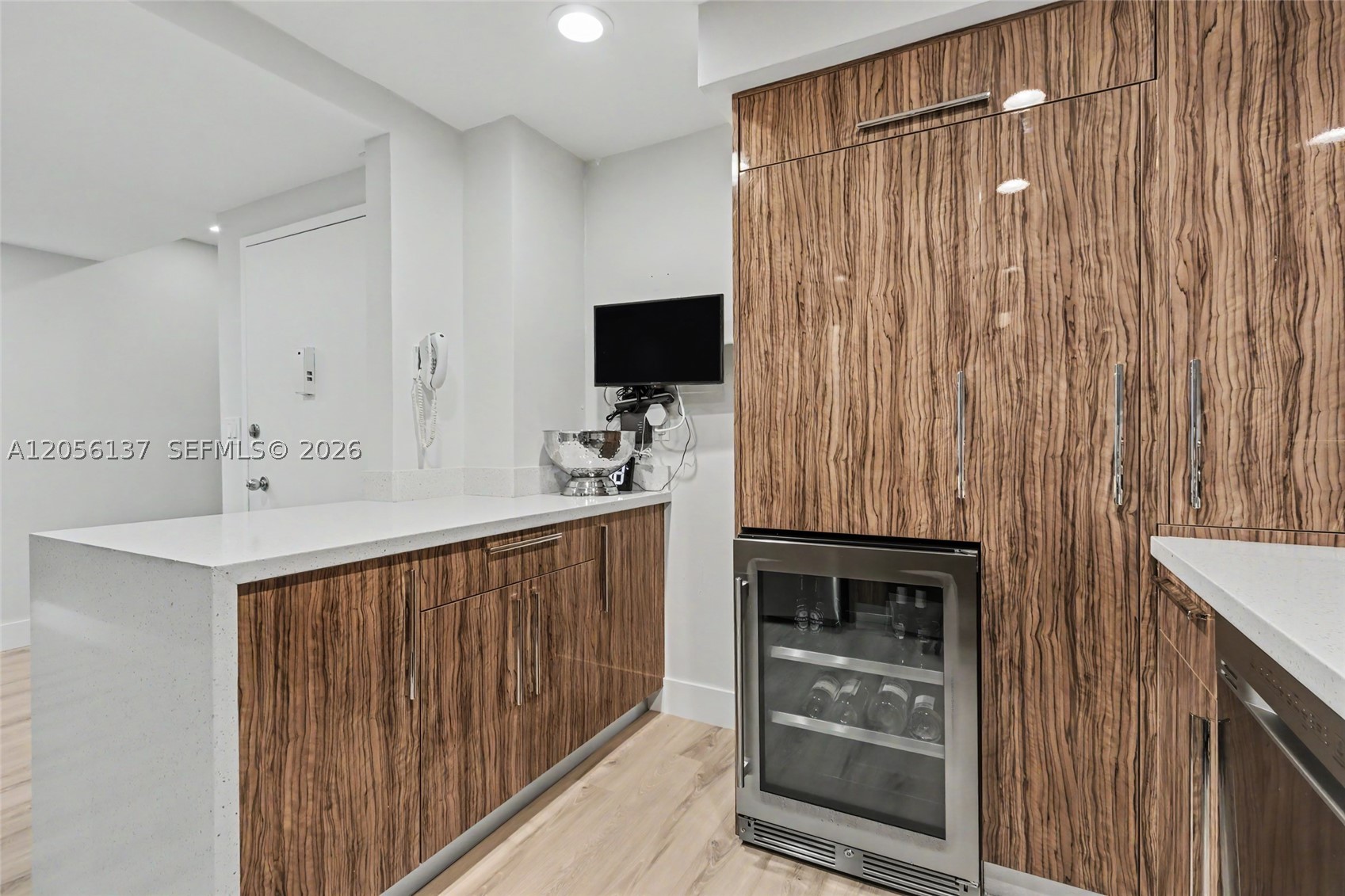 ARLEN HOUSE WEST CONDO - Residential