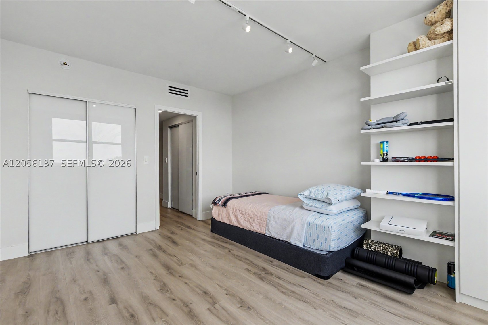 ARLEN HOUSE WEST CONDO - Residential