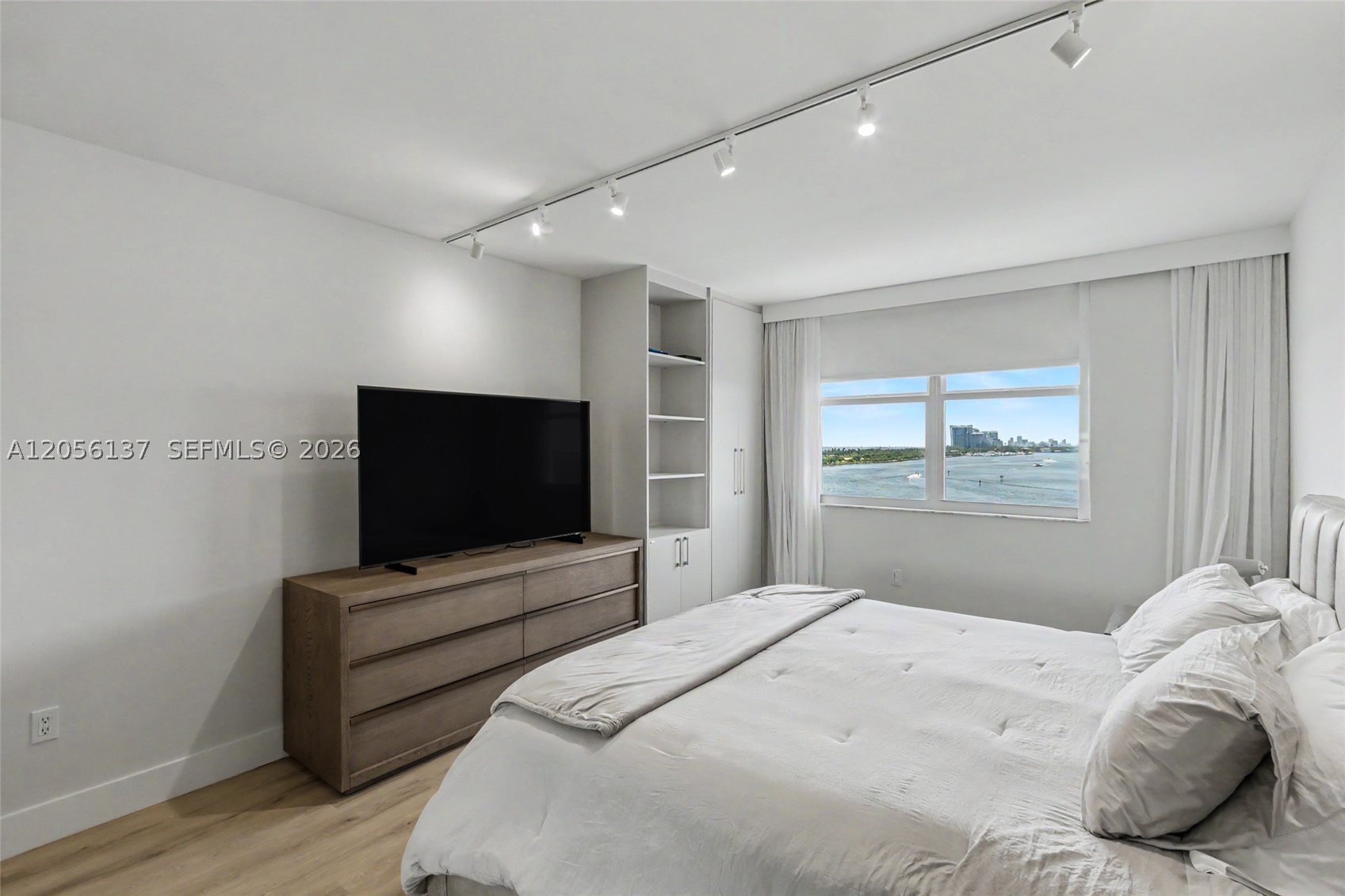 ARLEN HOUSE WEST CONDO - Residential