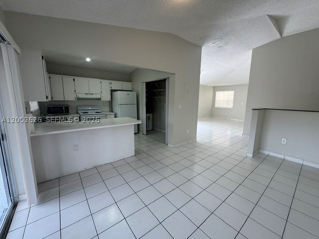 DEERWOOD ESTATES - Residential