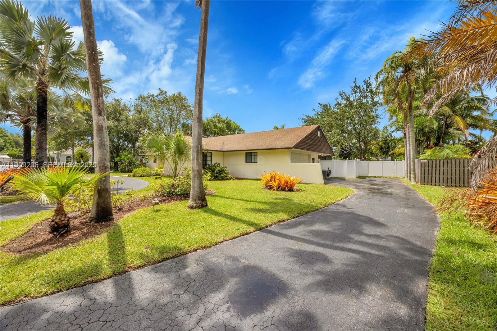 CUTLER HAMMOCK - Residential