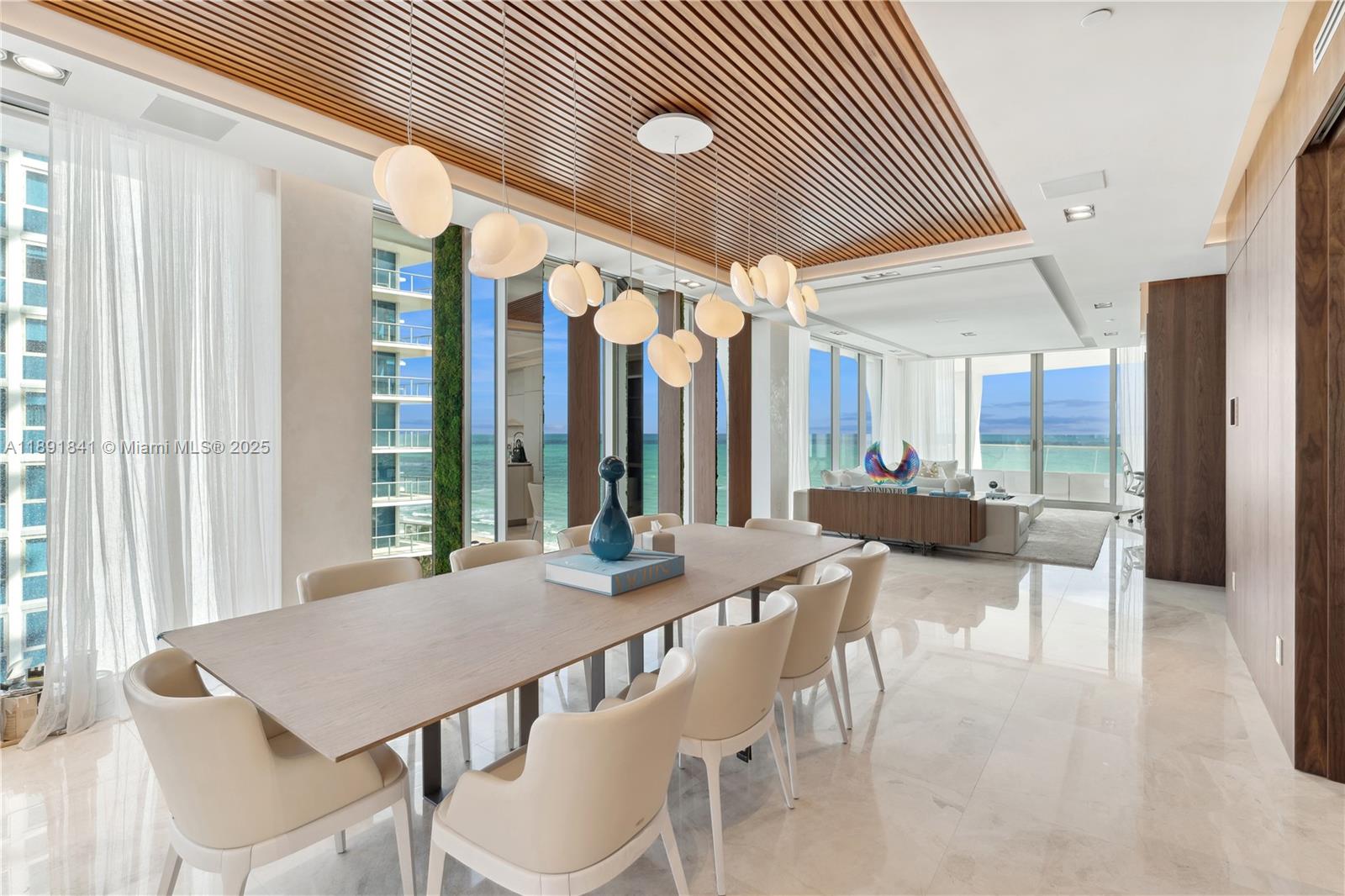 JADE SIGNATURE CONDO - Residential