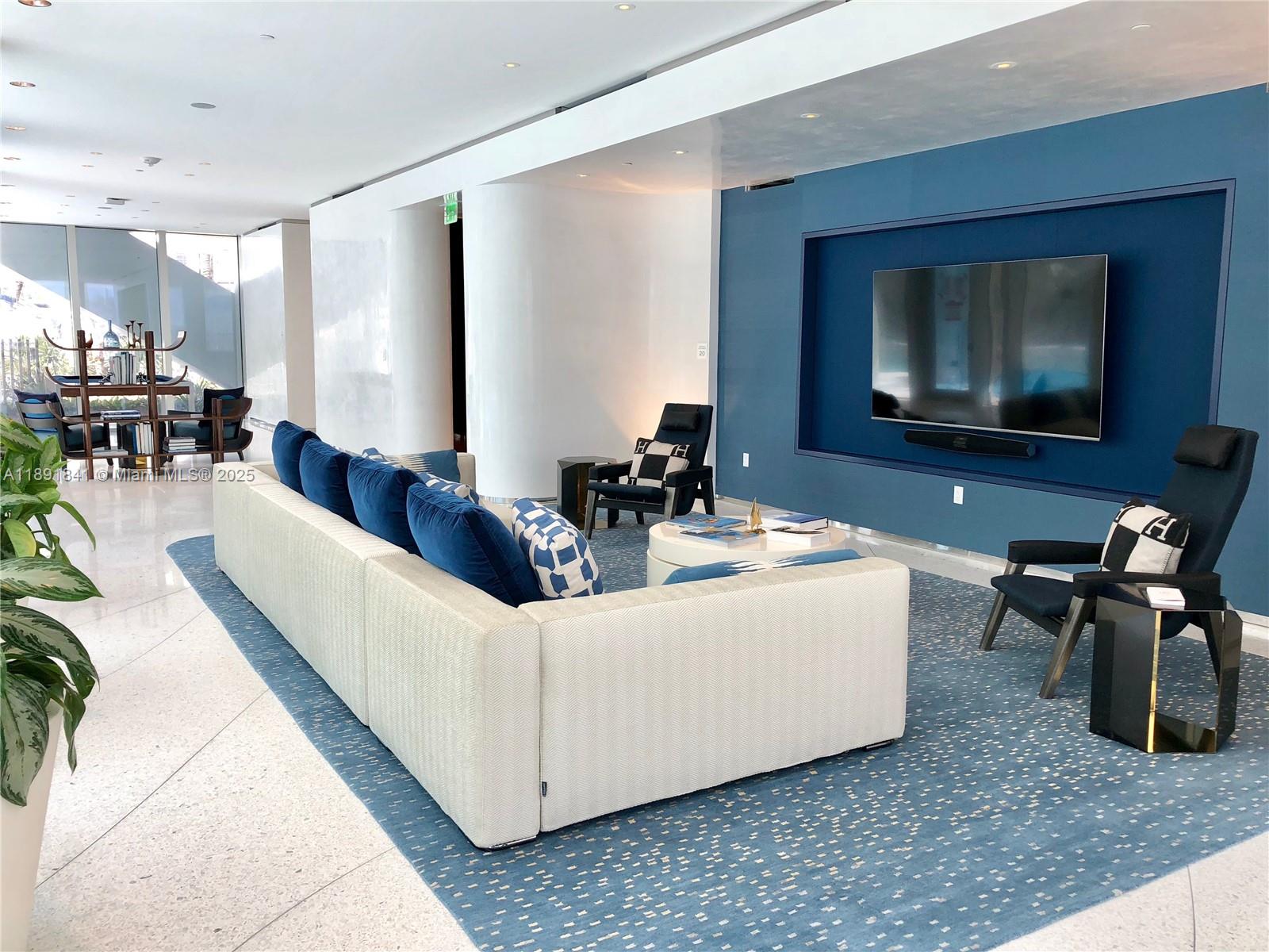 JADE SIGNATURE CONDO - Residential