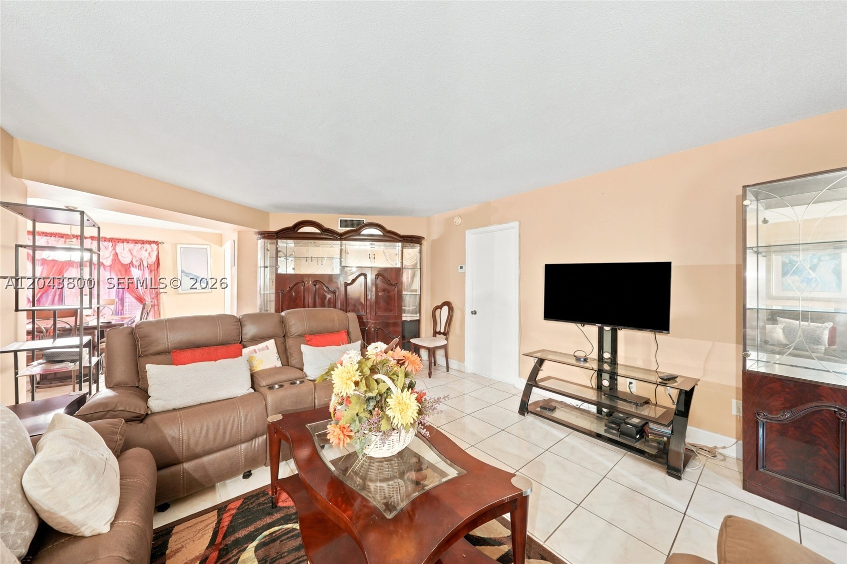 EMERALD CONDO - Residential