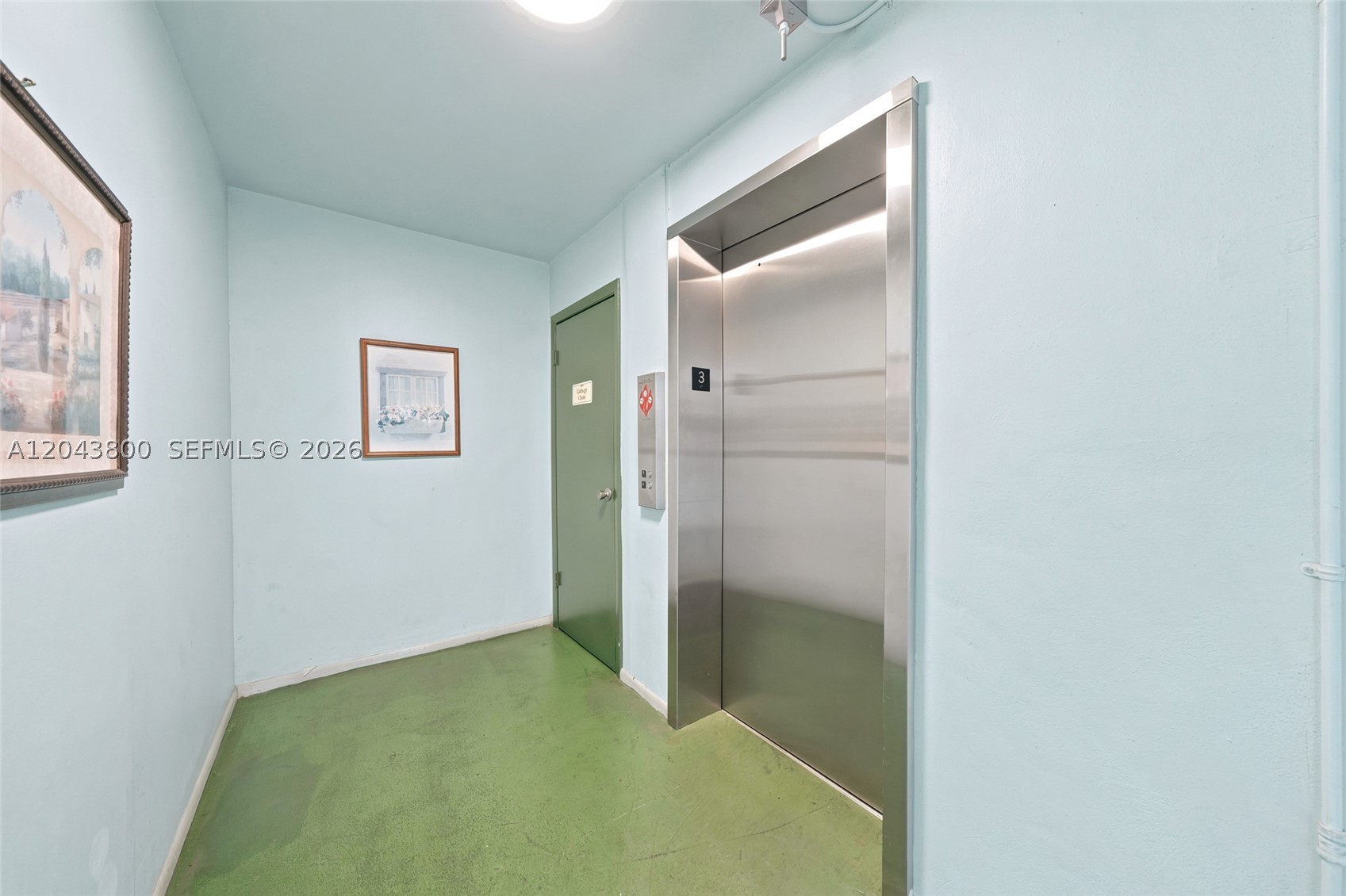 EMERALD CONDO - Residential