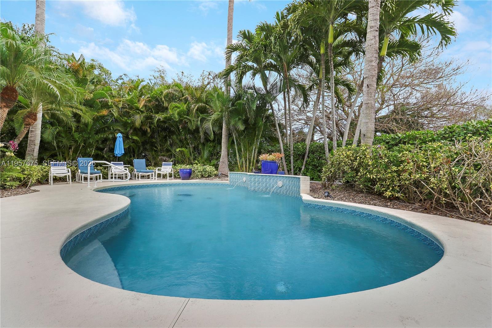 WOODMERE PINES - Residential