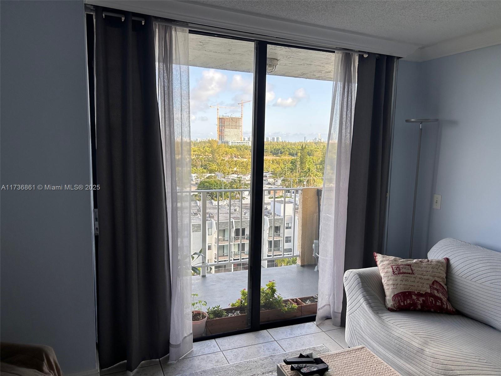 VECINO DEL MAR CONDO - Residential