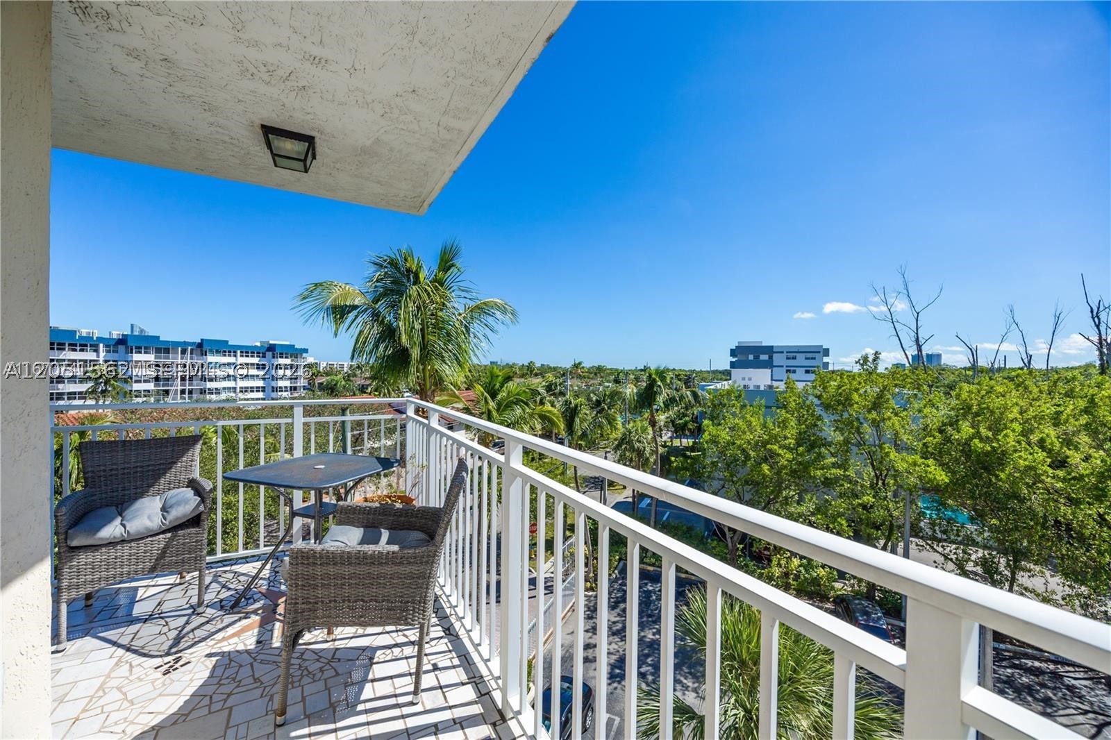 VISTA ON THE BAY CONDO - Residential
