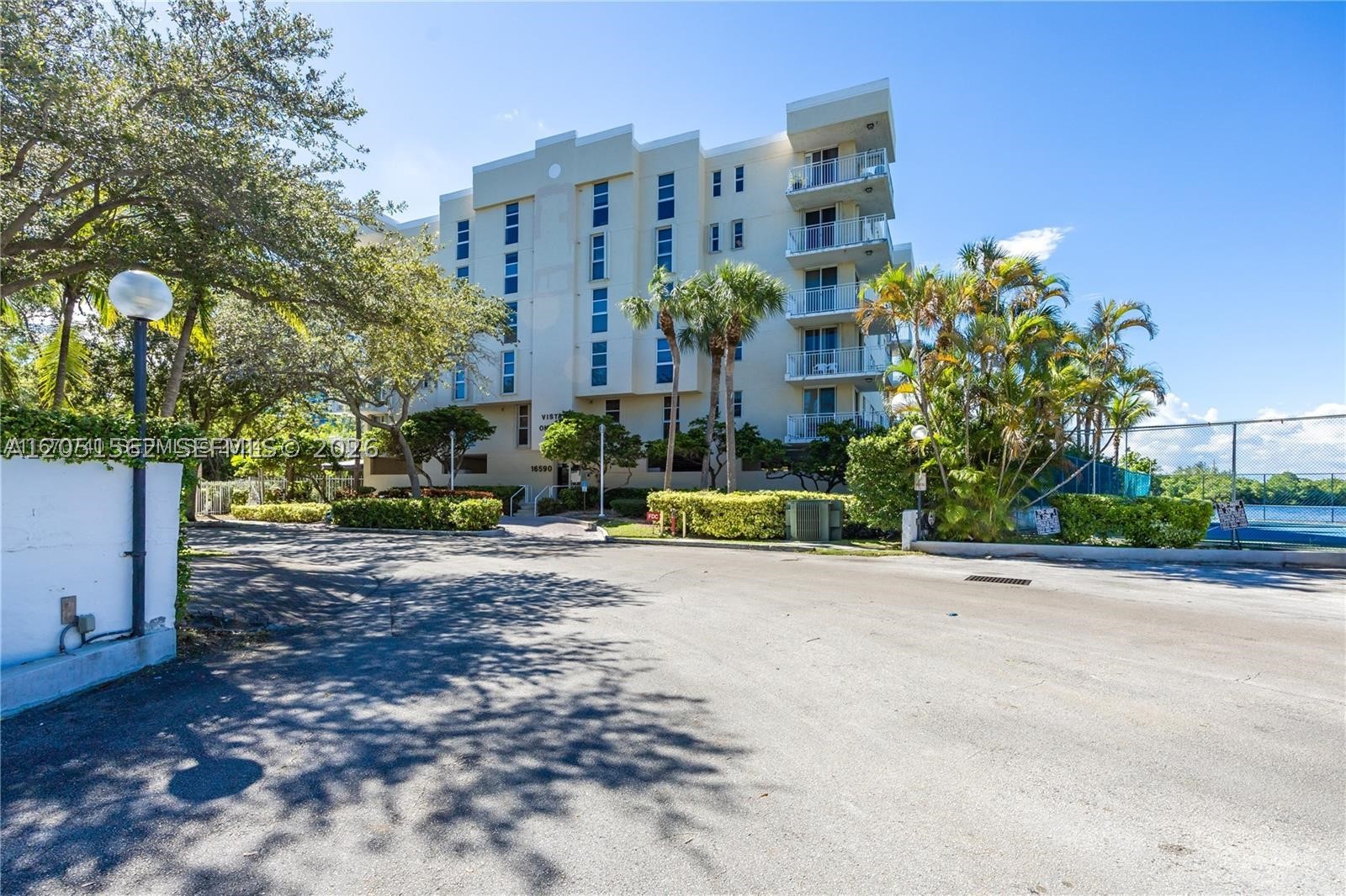 VISTA ON THE BAY CONDO - Residential