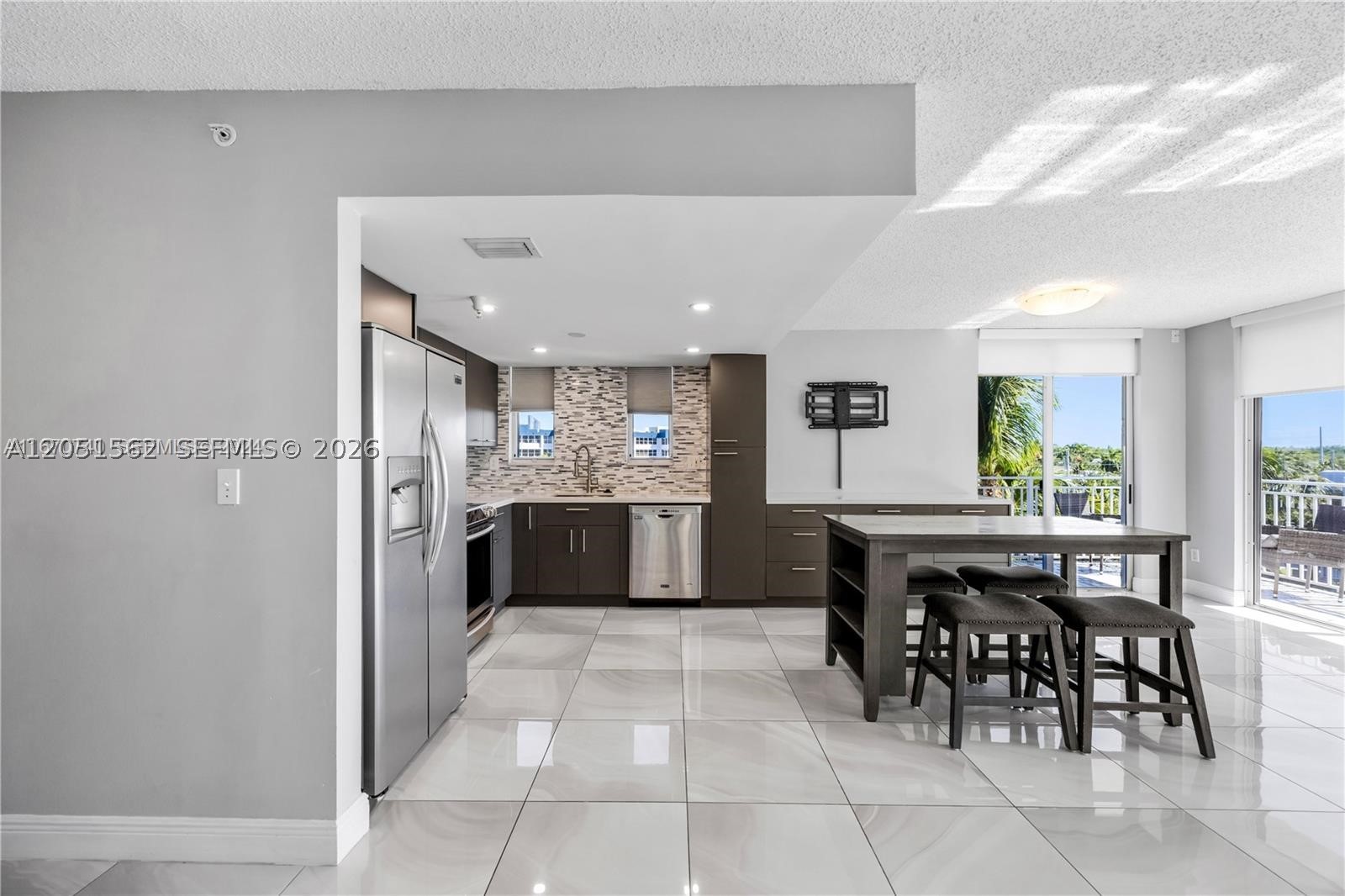 VISTA ON THE BAY CONDO - Residential
