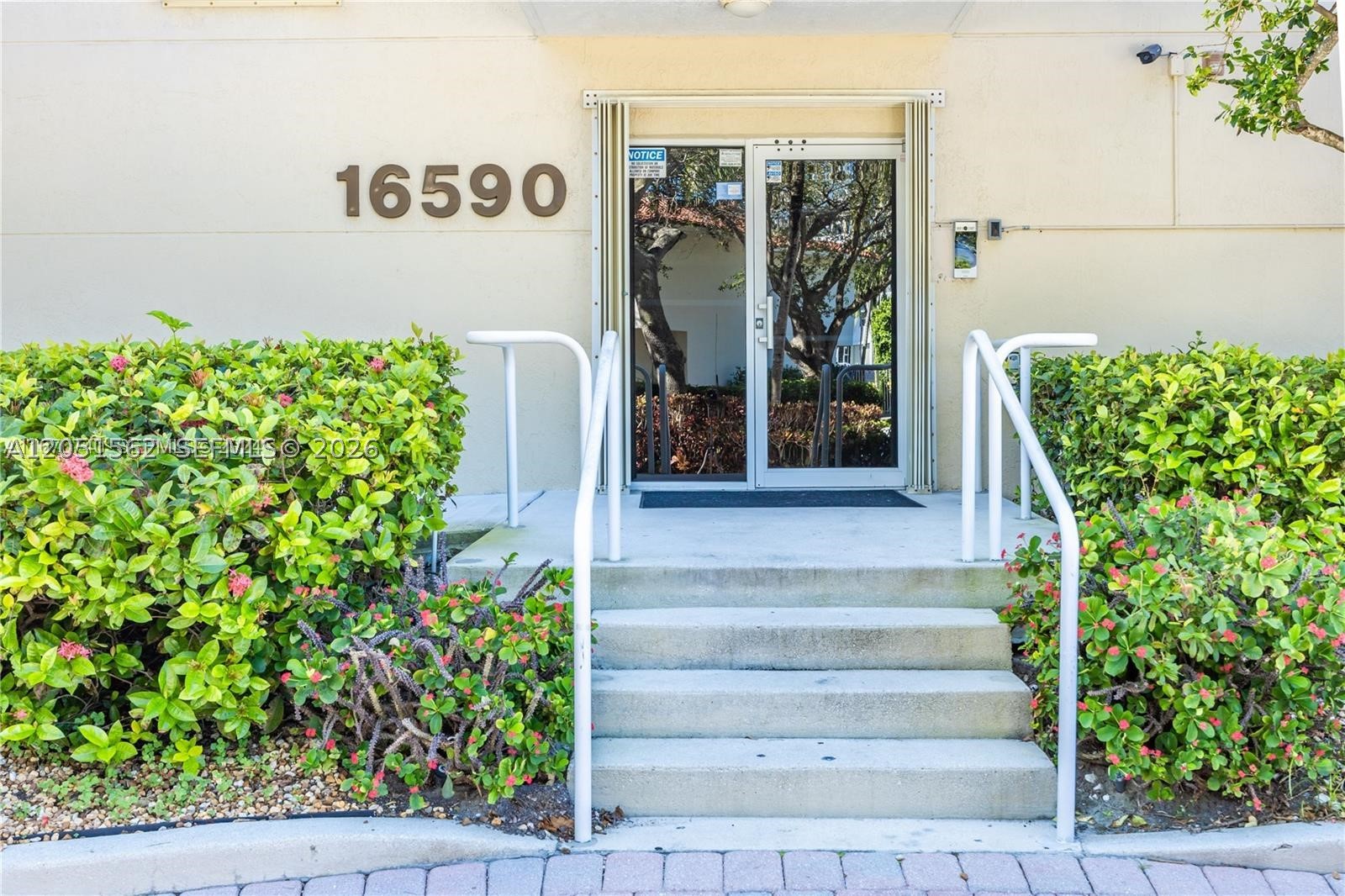 VISTA ON THE BAY CONDO - Residential