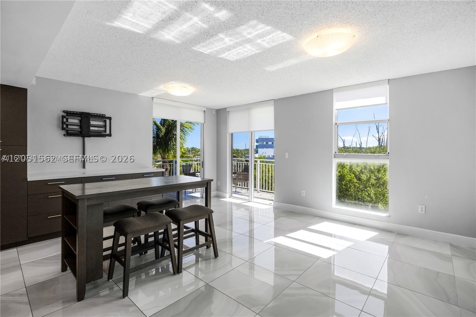 VISTA ON THE BAY CONDO - Residential
