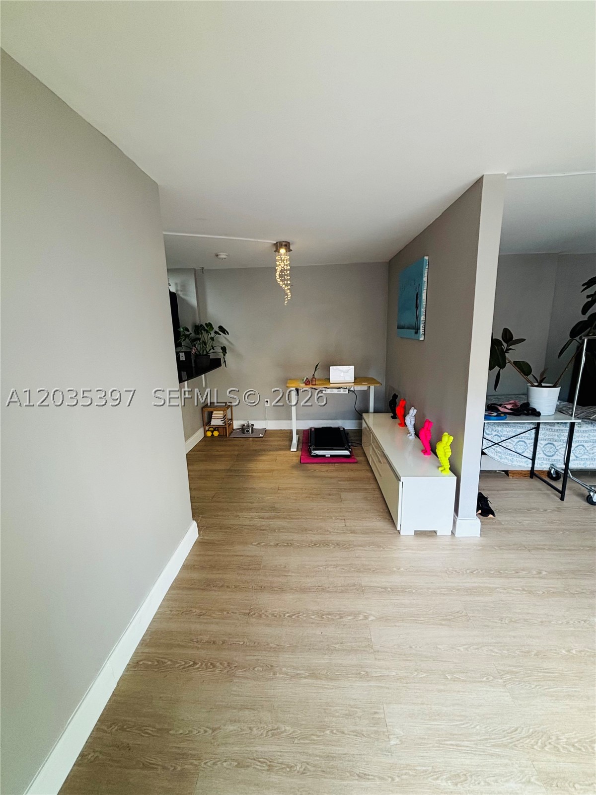 ISLANDER CONDO APTS - Residential